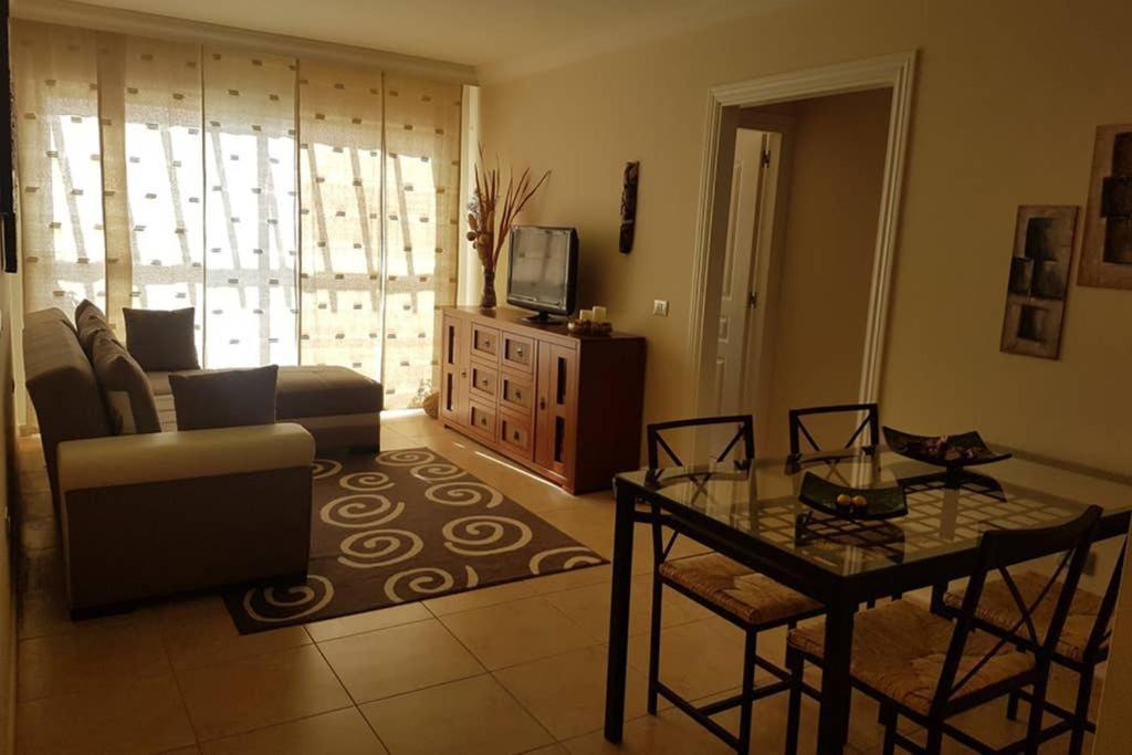 Residencial Cary II - Apartamento Familiar ポリス・デ・アボナ エクステリア 写真