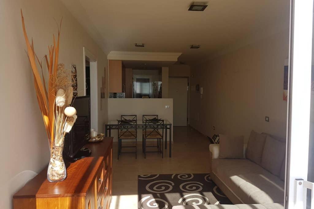 Residencial Cary II - Apartamento Familiar ポリス・デ・アボナ エクステリア 写真